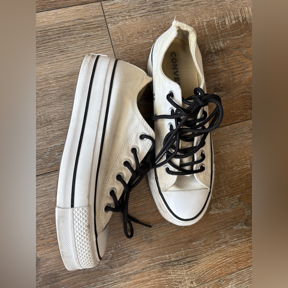 Converse Women's white and Black Platform Sneakers size 7.5